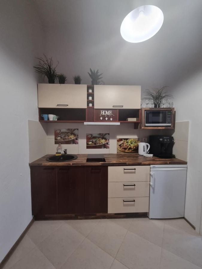 Dp Art 4 Old Town Self Check In Appartement Kaunas Buitenkant foto